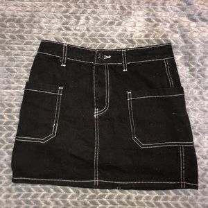 Cute black mini skirt